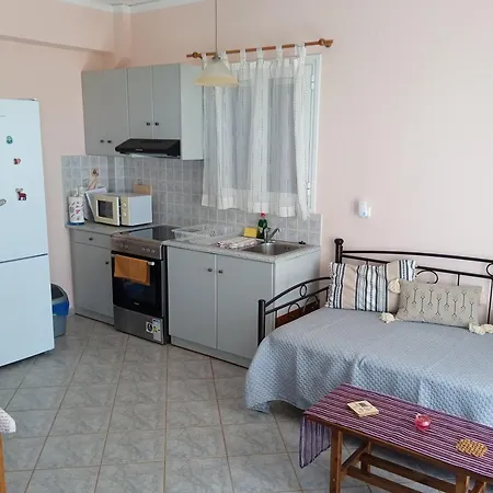 Perdikionia Daire Trapezaki (Kefalonia)